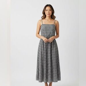 Lululemon Athletica Black and White Textured Top Seersucker XL